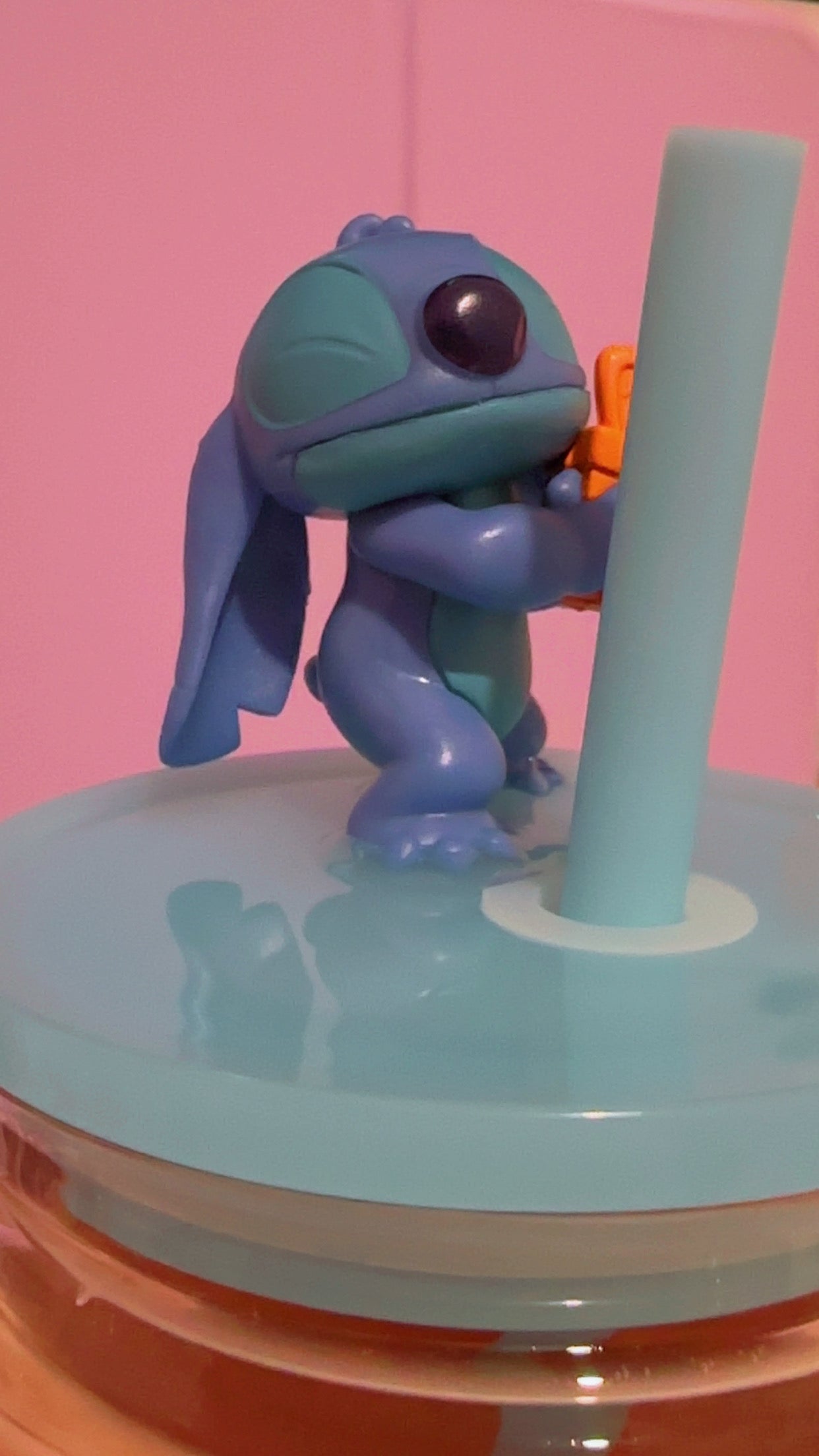 Stitch 16oz snow globe cup