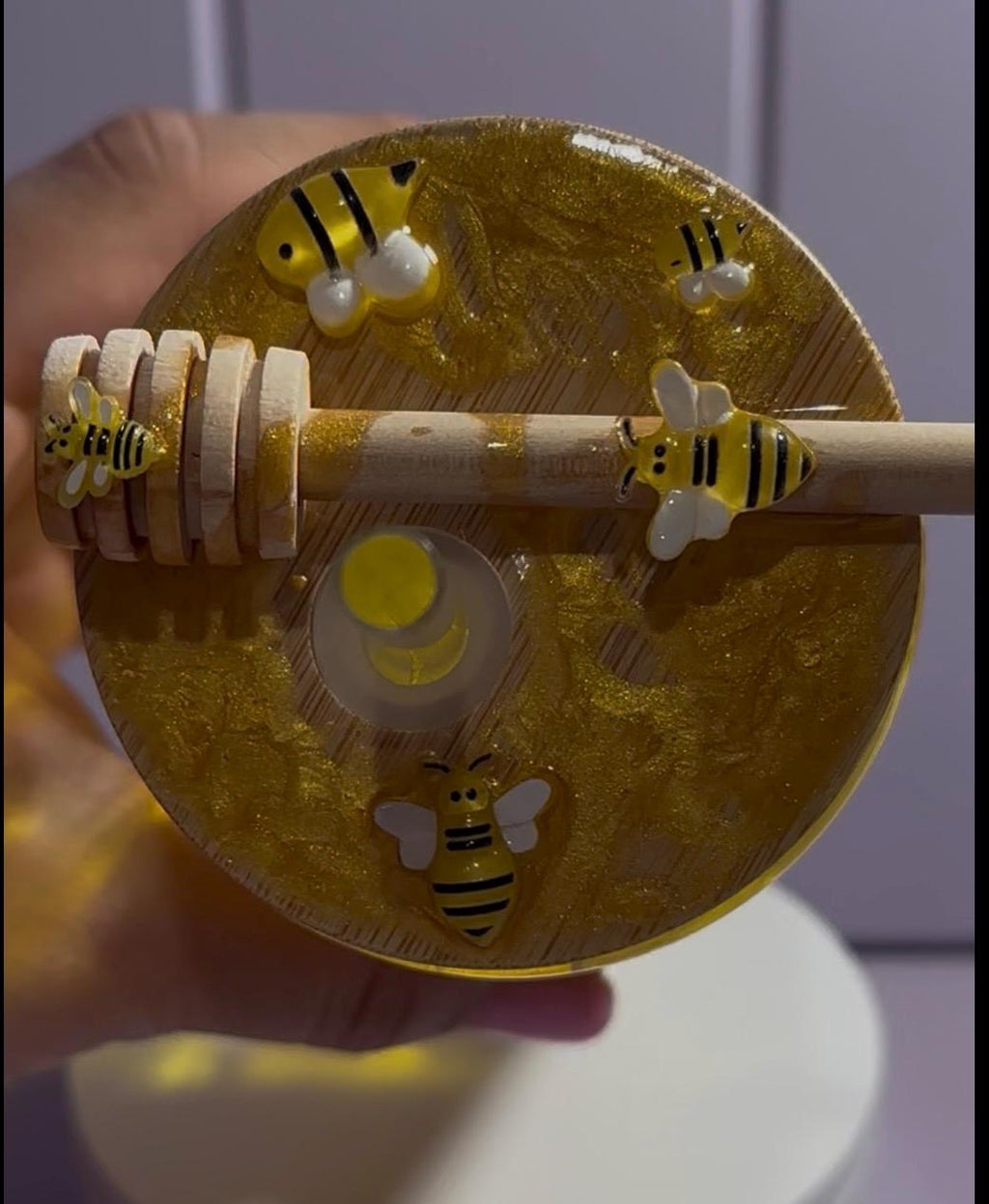 Winnie The Pooh honey Drip Snow Globe Tumbler